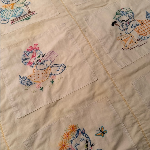 Vintage handmade Disney baby blanket or Lap quilt - Picture 8 of 9